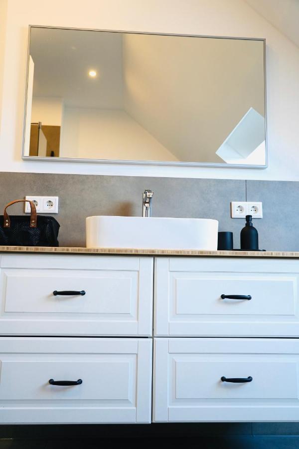 Luxurioese Maisonette Wohnung Im Szenenviertel Wuppertal Esterno foto